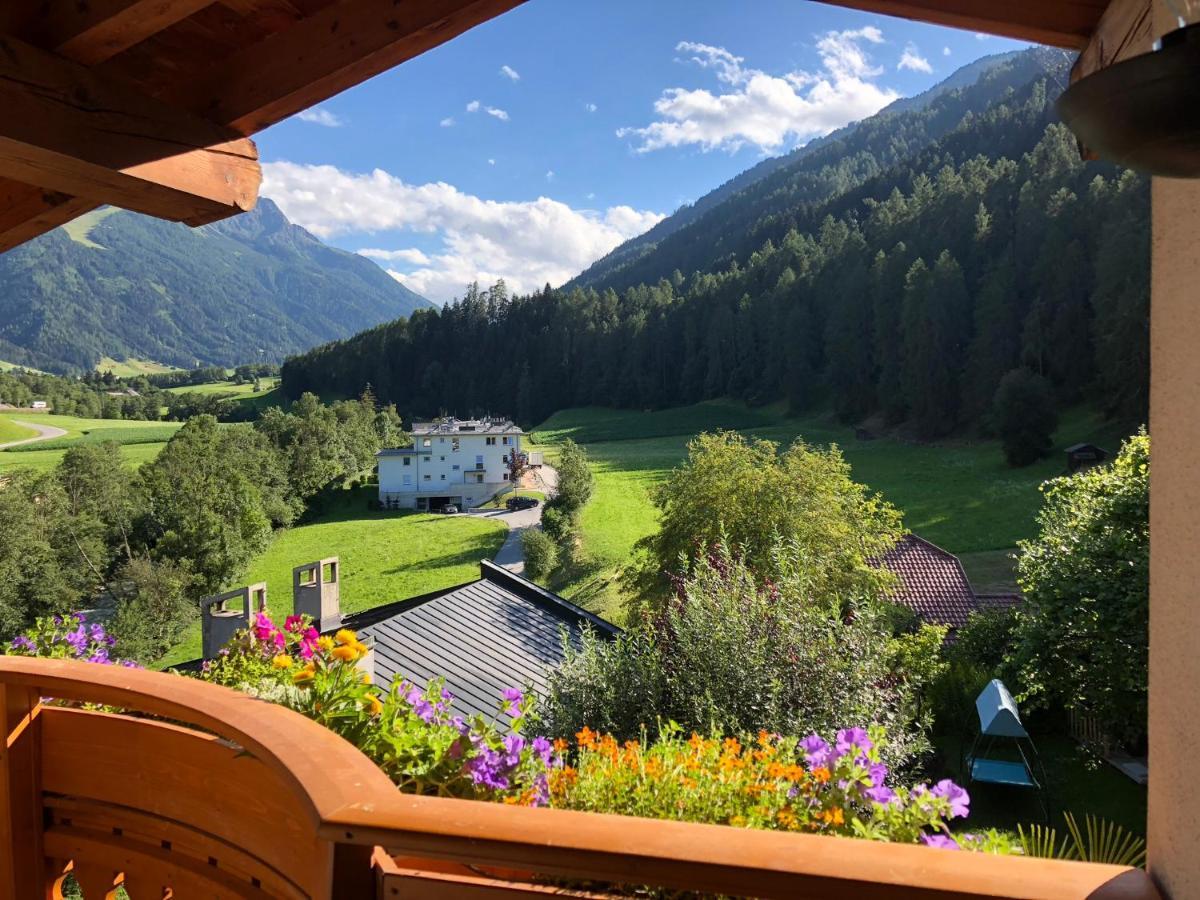 Apartment Villa Sonnegg Fulpmes Bagian luar foto