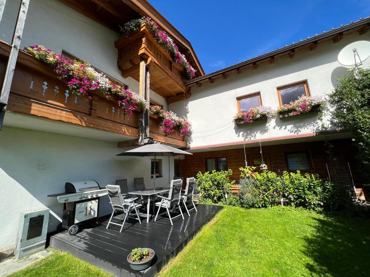 Apartment Villa Sonnegg Fulpmes Bagian luar foto